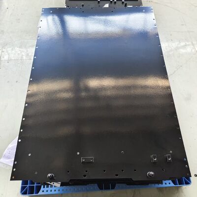 品質 高精度スタンピング CAB ろう付け液体冷却トレイ PU 発泡絶縁体ヘリウムリークテストバッテリー熱管理コールドプレート 工場